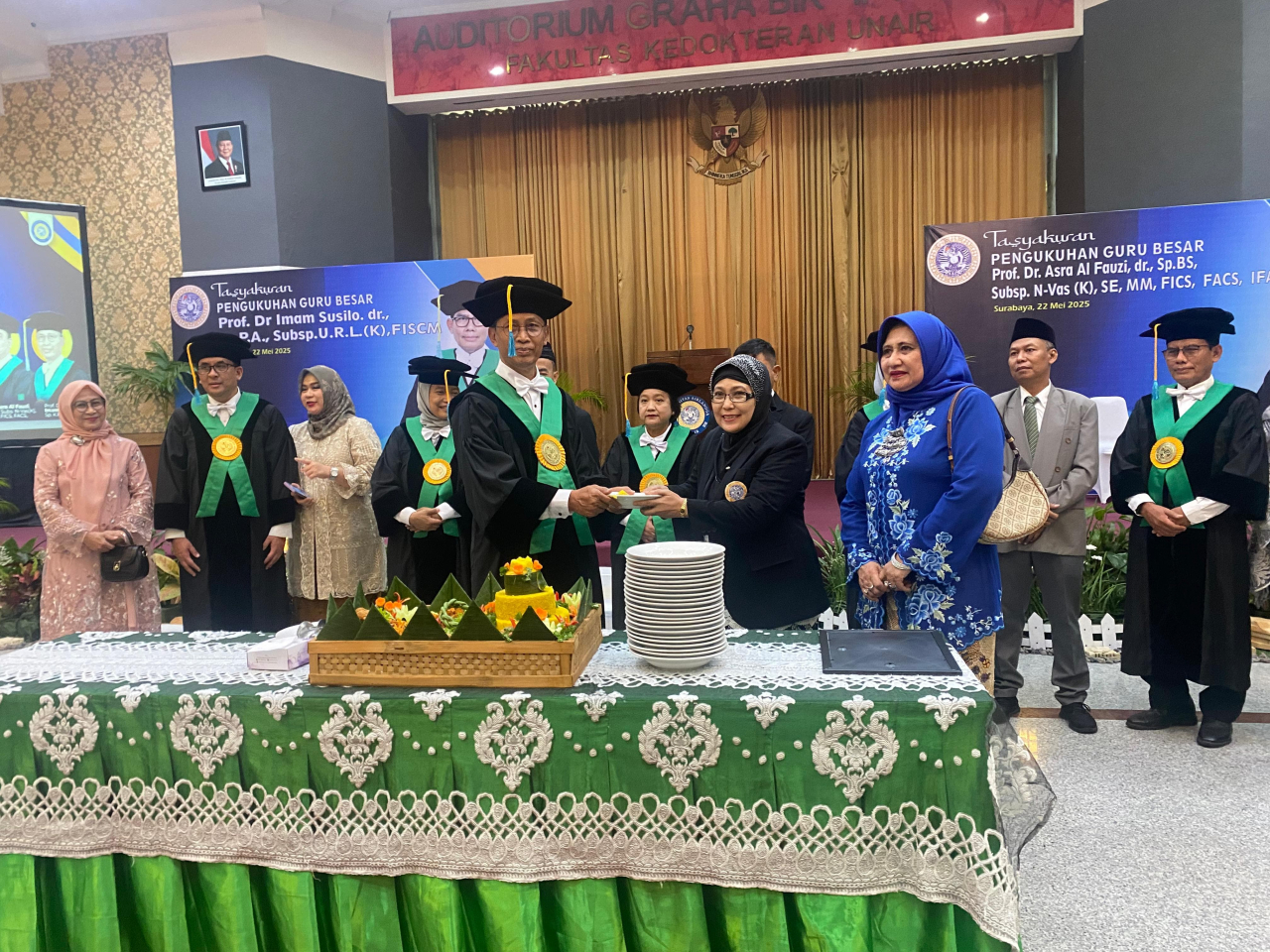 6 Guru Besar UNAIR Tasyakuran Usai Pengukuhan