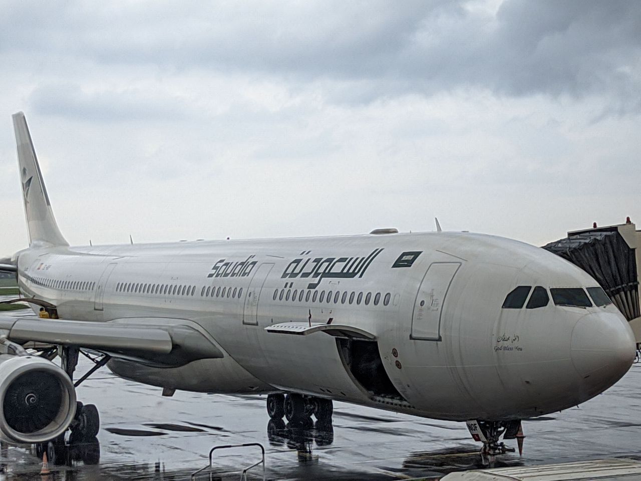 Jemaah Haji Jatim Take Off dari Bandara Juanda usai Rute Makkah Kembali Beroperasi