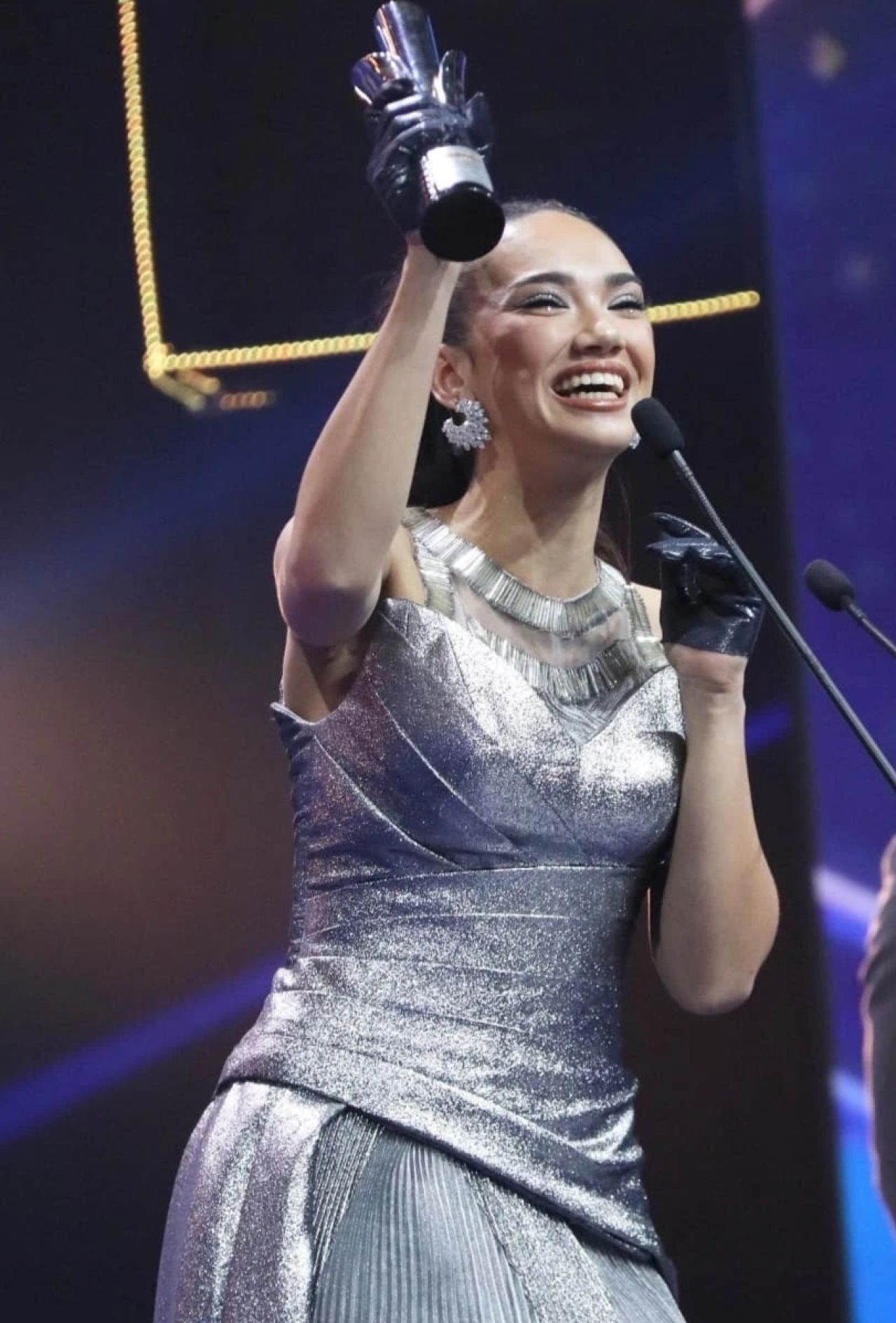 Haico van der Veken dinobatkan sebagai Pemeran Utama Wanita dalam Drama Series Terfavorit. (Foto: Instagram)