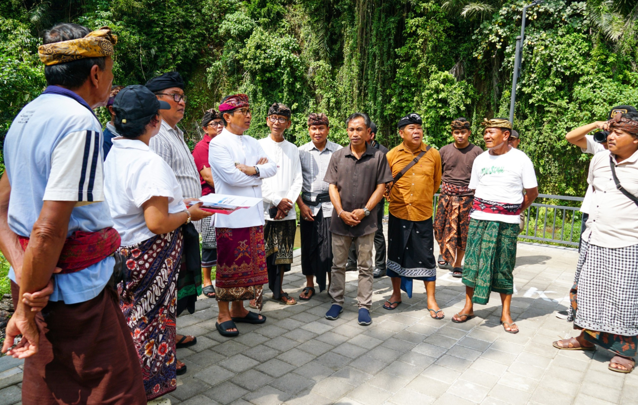 Bupati Badung Adi Arnawa Tinjau Tempat Melasti di Desa Adat Abiansemal