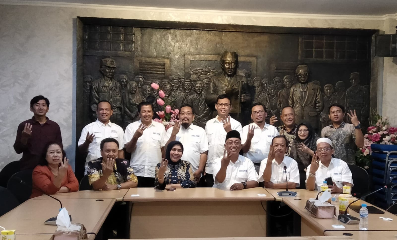 SMSI Jatim dan Rektor Unitomo Berdiskusi Soal Tantangan Media Massa