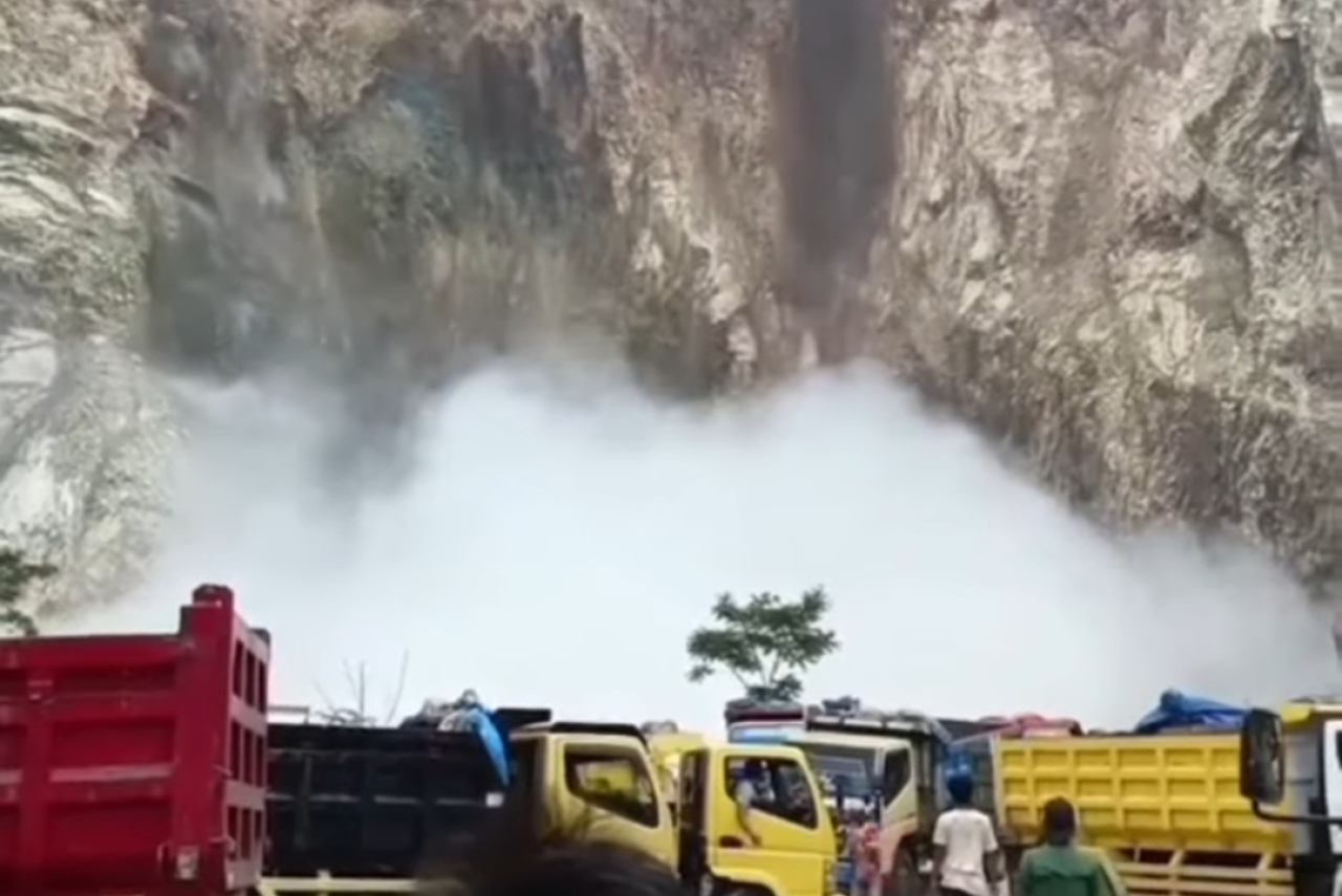 Lokasi Tambang Gunung Kuda Ditutup Usai Longsor, 21 Tewas 4 Korban Hilang
