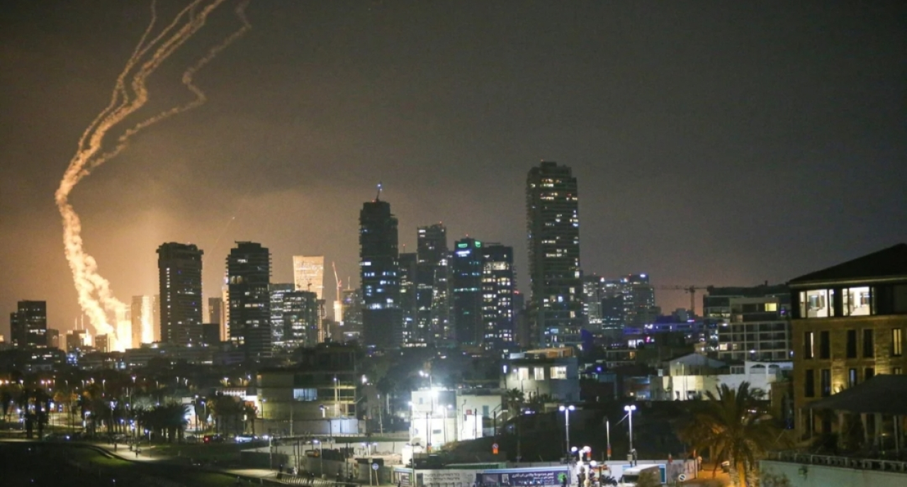 Serangan Israel Terhadap Iran, Kemlu dan KBRI Pantau 386 WNI