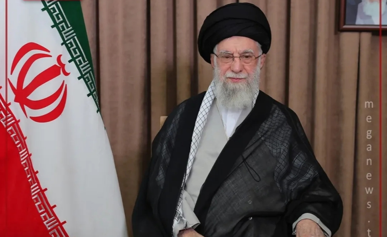 Ayatollah Khamenei Diincar Israel, Siapa Penggantinya?