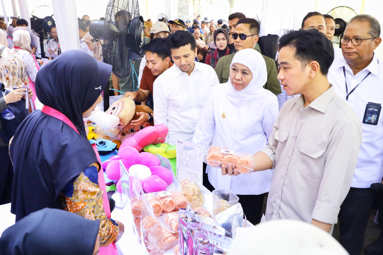 Wapres Gibran Apresiasi Semangat Pendamping dan Nasabah PNM Mekaar di Bondowoso, Jutaan IRT di Jatim Berdaya Berkat UMKM