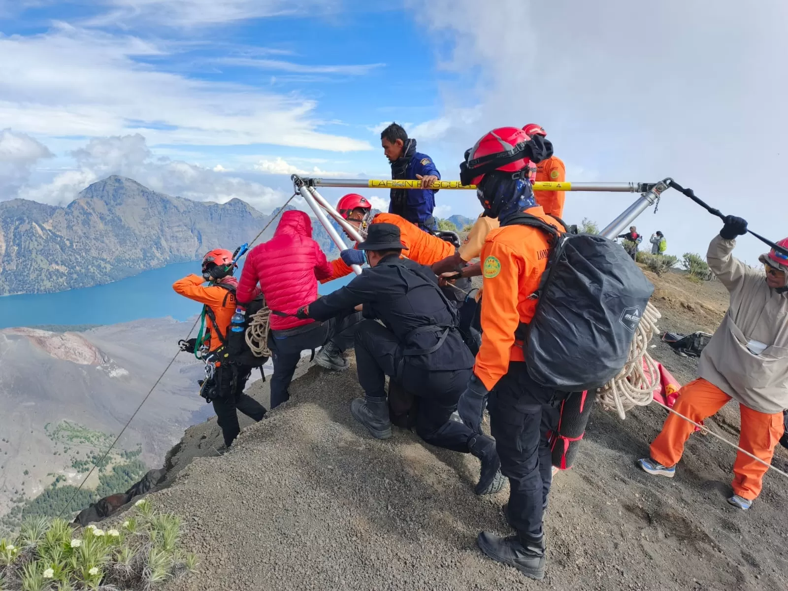 Otopsi Jenazah Juliana Marins Jatuh di Gunung Rinjani dan akan Diterbangkan ke Brasil