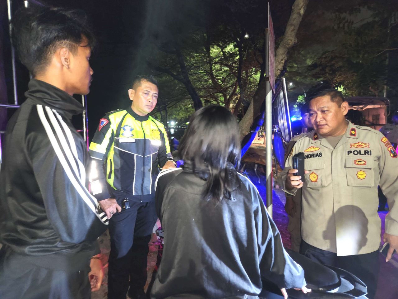 Pemberlakuan Jam Malam Anak, Polsek Kenjeran Surabaya Gelar Patroli