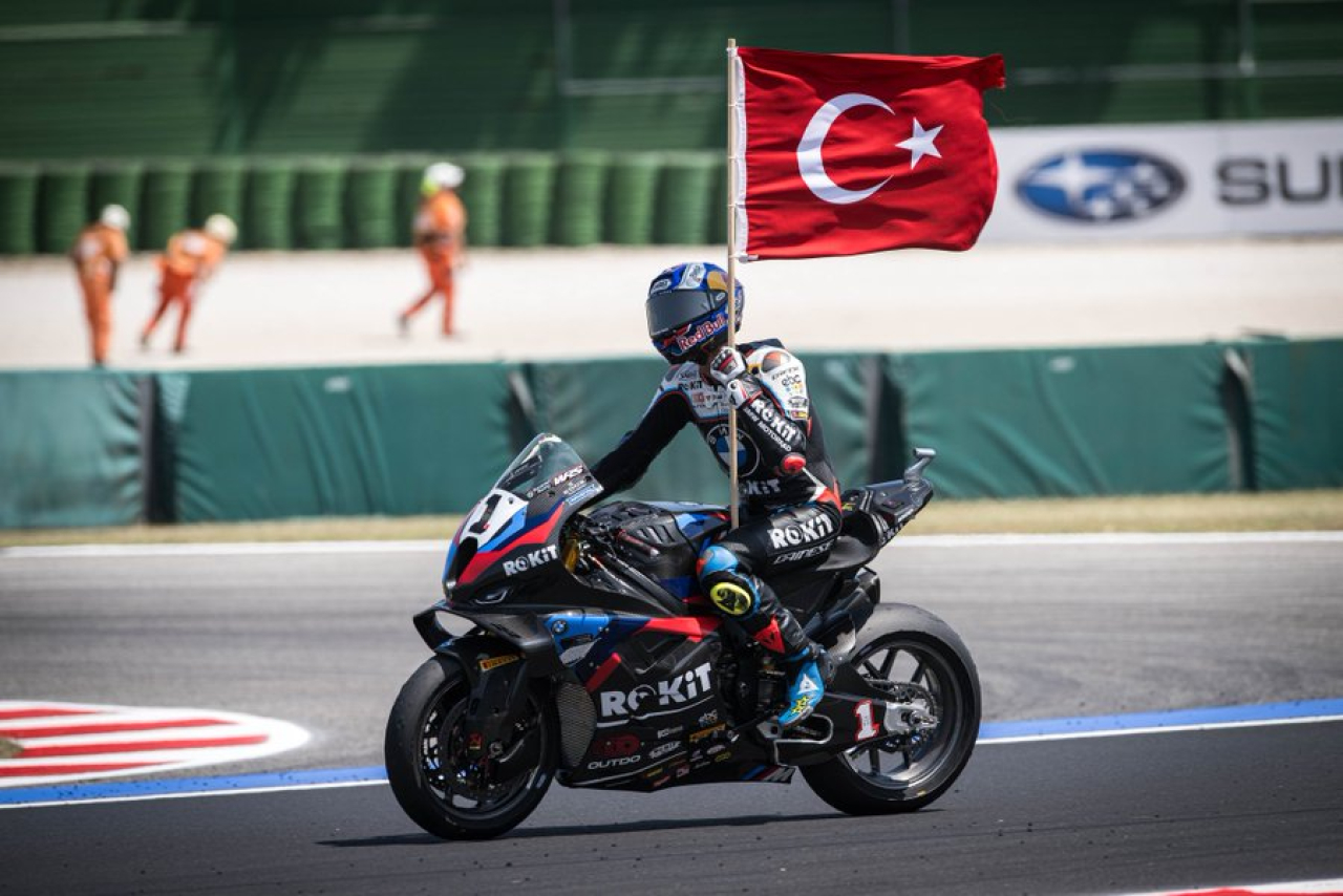 Toprak Razgatlioglu Menangi Superpole Race WorldSBK Emilia Romagna 2025 di Misano