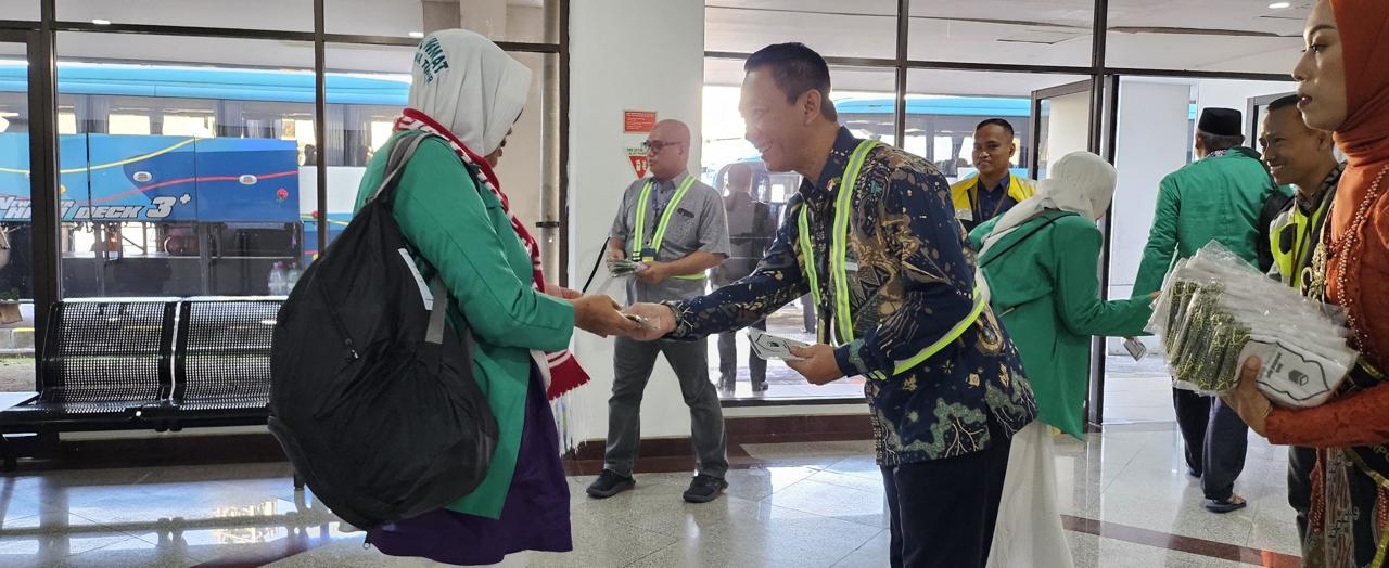 Kloter 1-3 Debarkasi Haji Surabaya Tiba dengan Selamat di Bandara Internasional Juanda