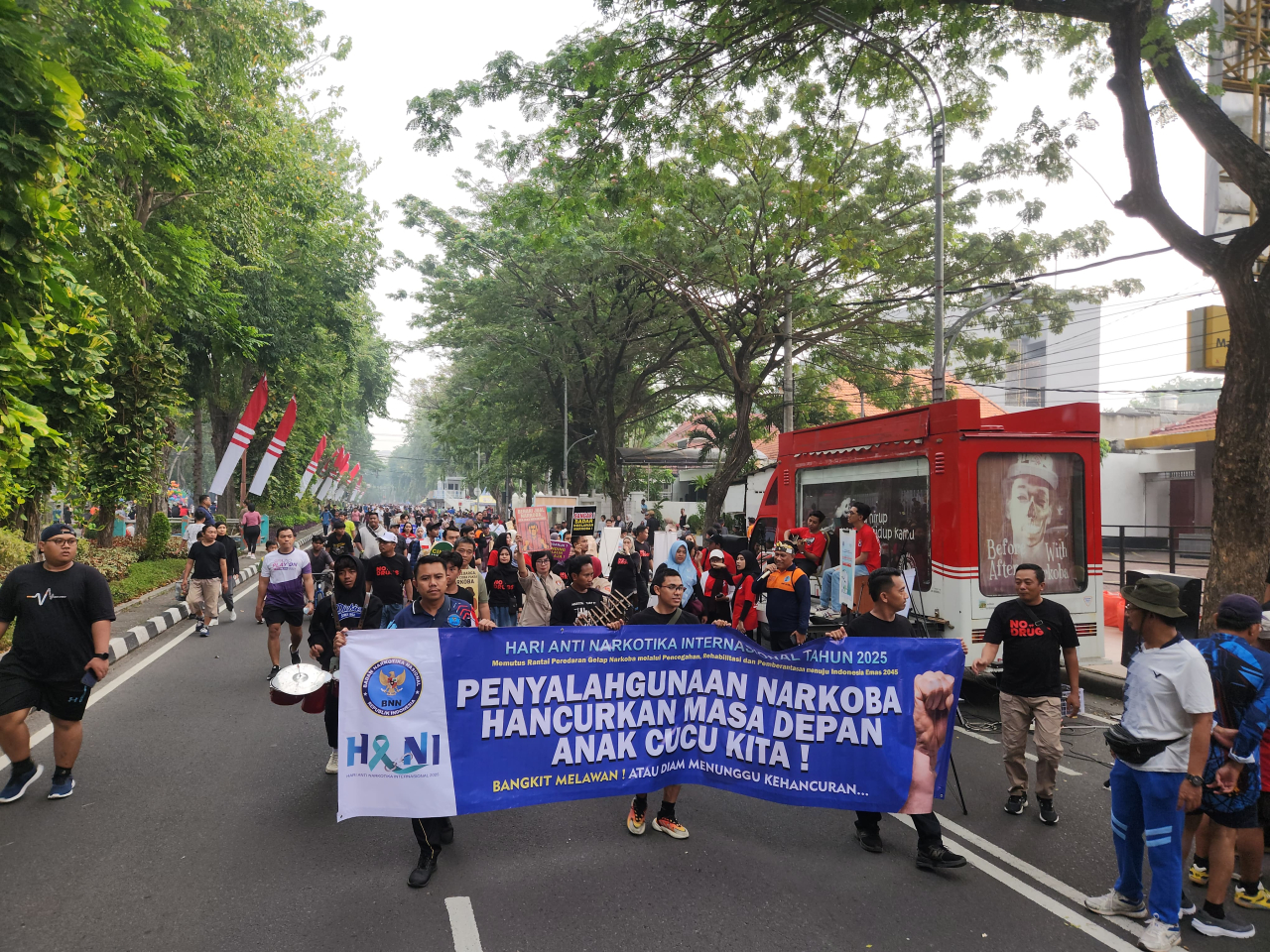 BNNP Sosialisasi Bahaya Narkoba di Car Free Day Darmo Surabaya