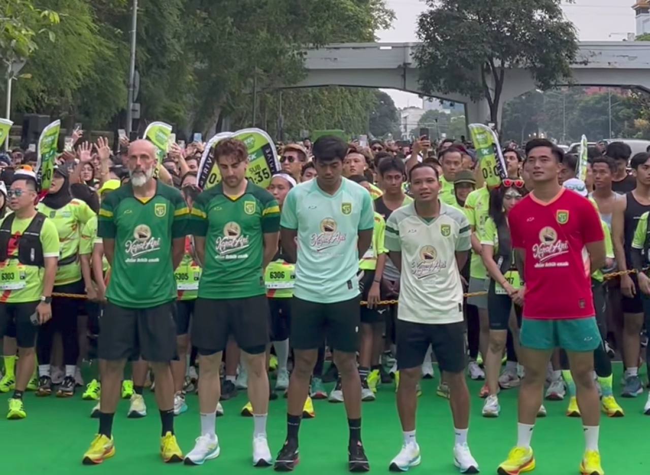Green Force Run Surabaya, Pelatih dan Pemain Persebaya Lari Bersama Ribuan Peserta