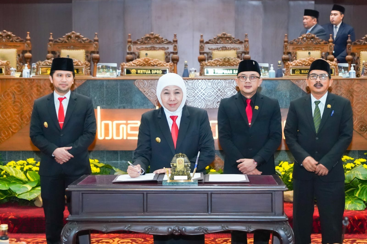 Raperda RPJMD 2024-2029 Disahkan, Gubernur Khofifah Apresiasi Sinergi Eksekutif-Legislatif Demi Kesejahteraan Masyarakat