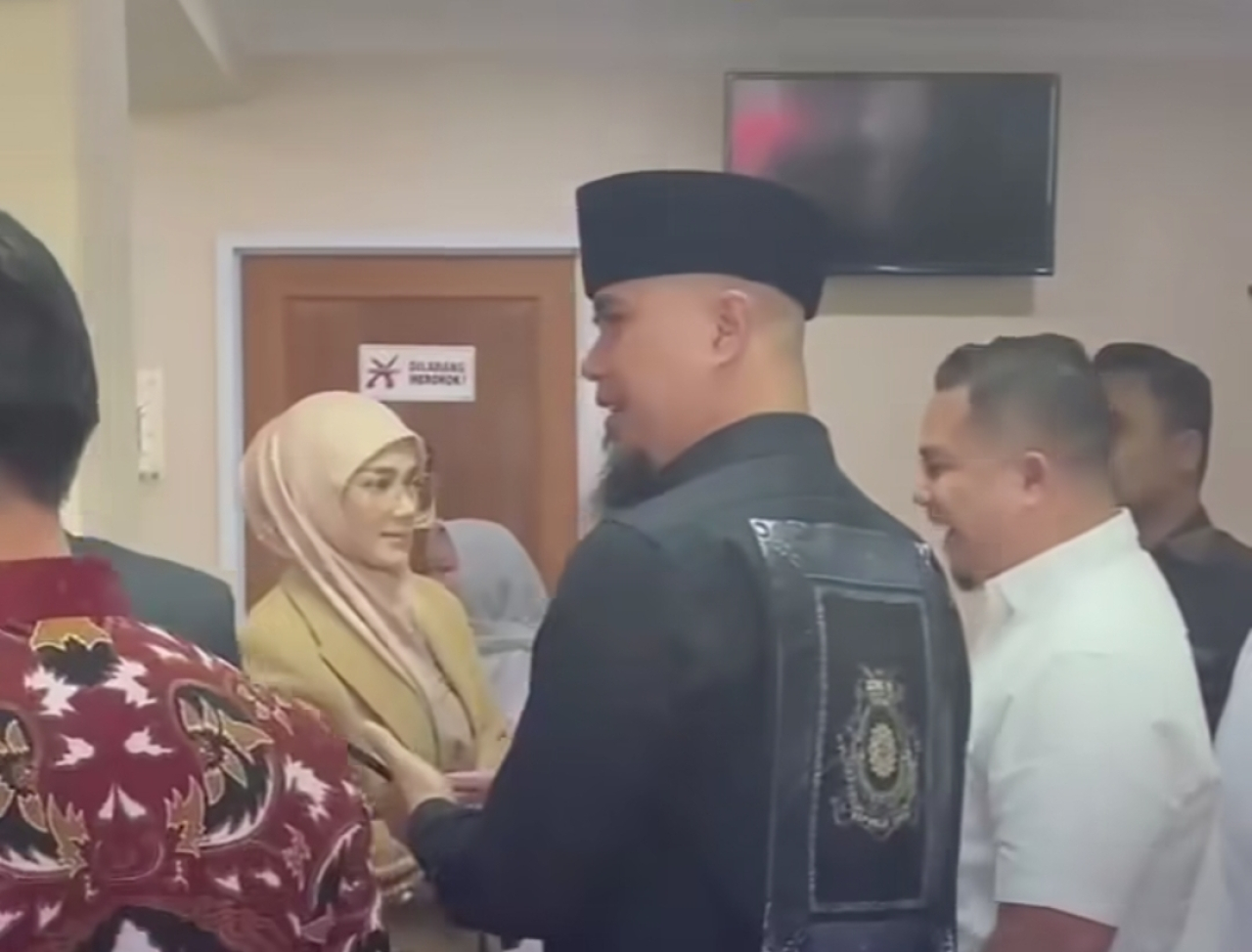 Geram Putrinya Dihujat, Ahmad Dhani dan Mulan Jameela Lapor ke KPAI