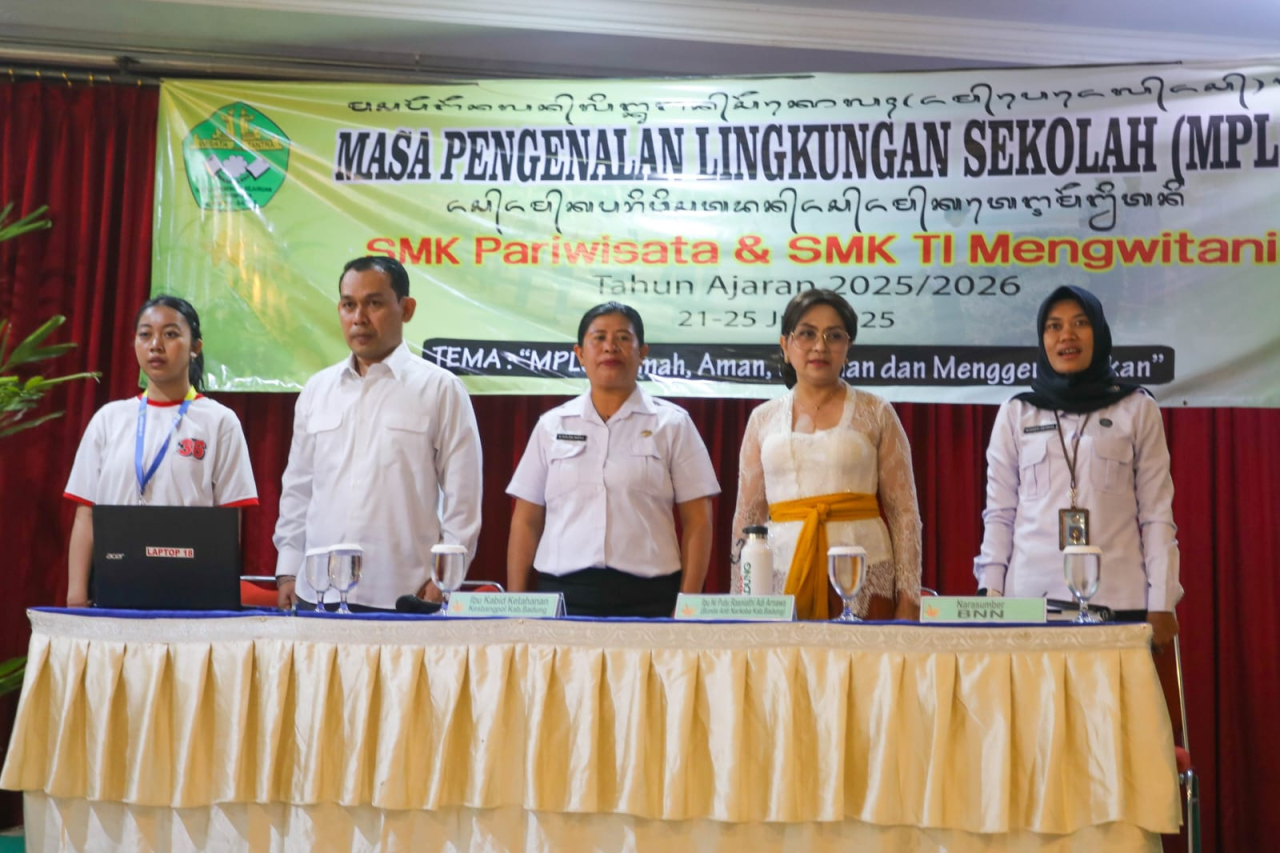 Sosialisasi Narkoba di SMK Pariwisata Mengwitani dan SMK TI Mengwitani