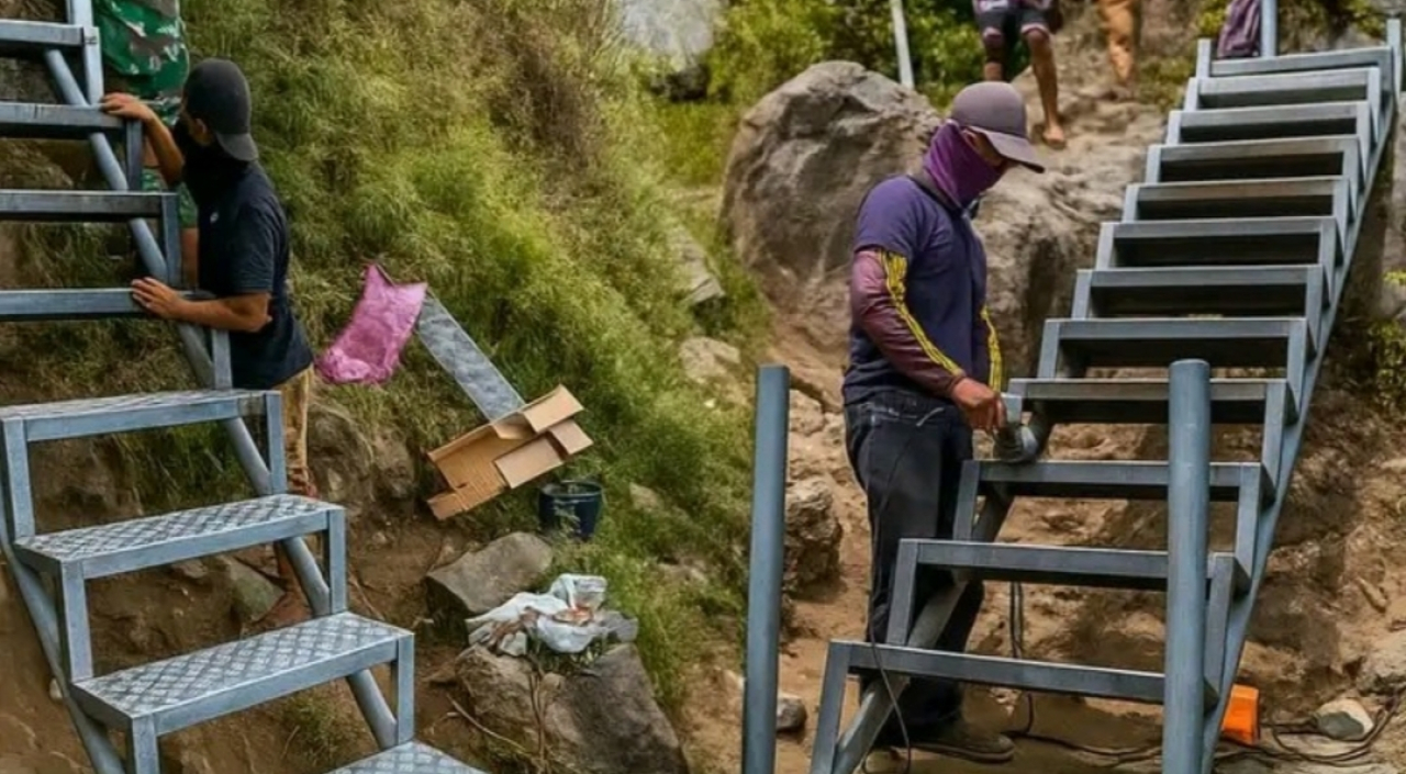 Jalur Rawan Gunung Rinjani Dipasang Tangga dan Pagar Besi
