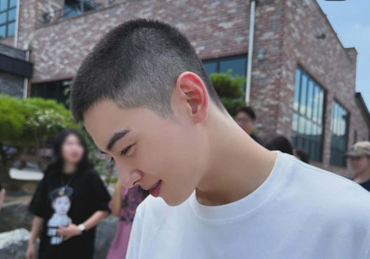 Cha Eun Woo ASTRO Resmi Masuk Wajib Militer