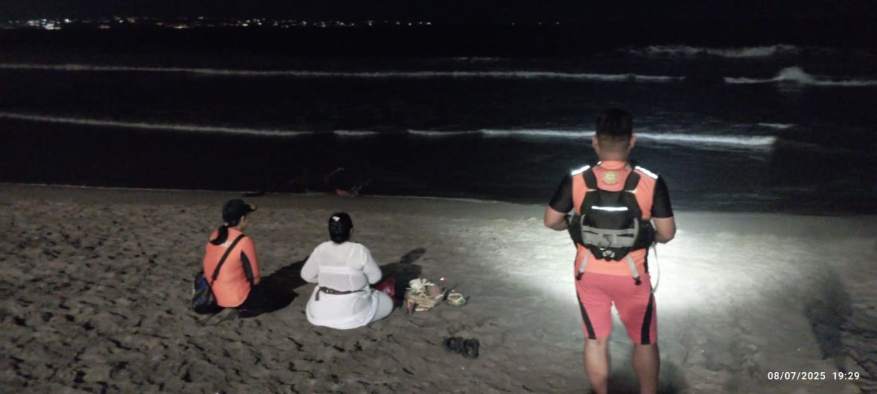WNA Arab Terseret Arus Pantai Batu Belig, Tim SAR Denpasar Belum Menemukan Korban