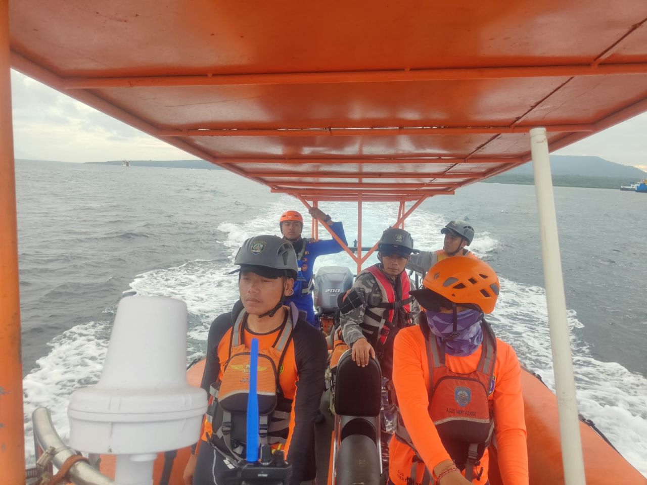 Tim SAR Gabungan Cari Korban KMP Tunu Pratama Jaya dengan Pencarian Multi-Sektor