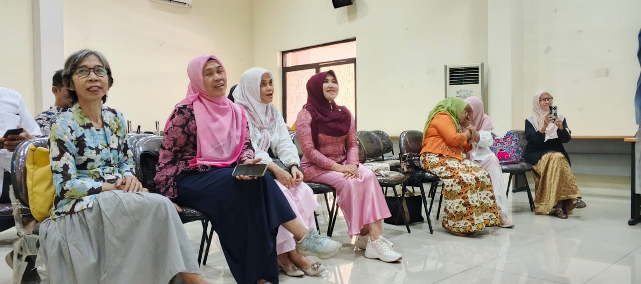 Hadiri Acara HUT ke-64 IKWI PWI Jatim, Lia Istifhamah: Jaga Modal Sosial dan Solidaritas