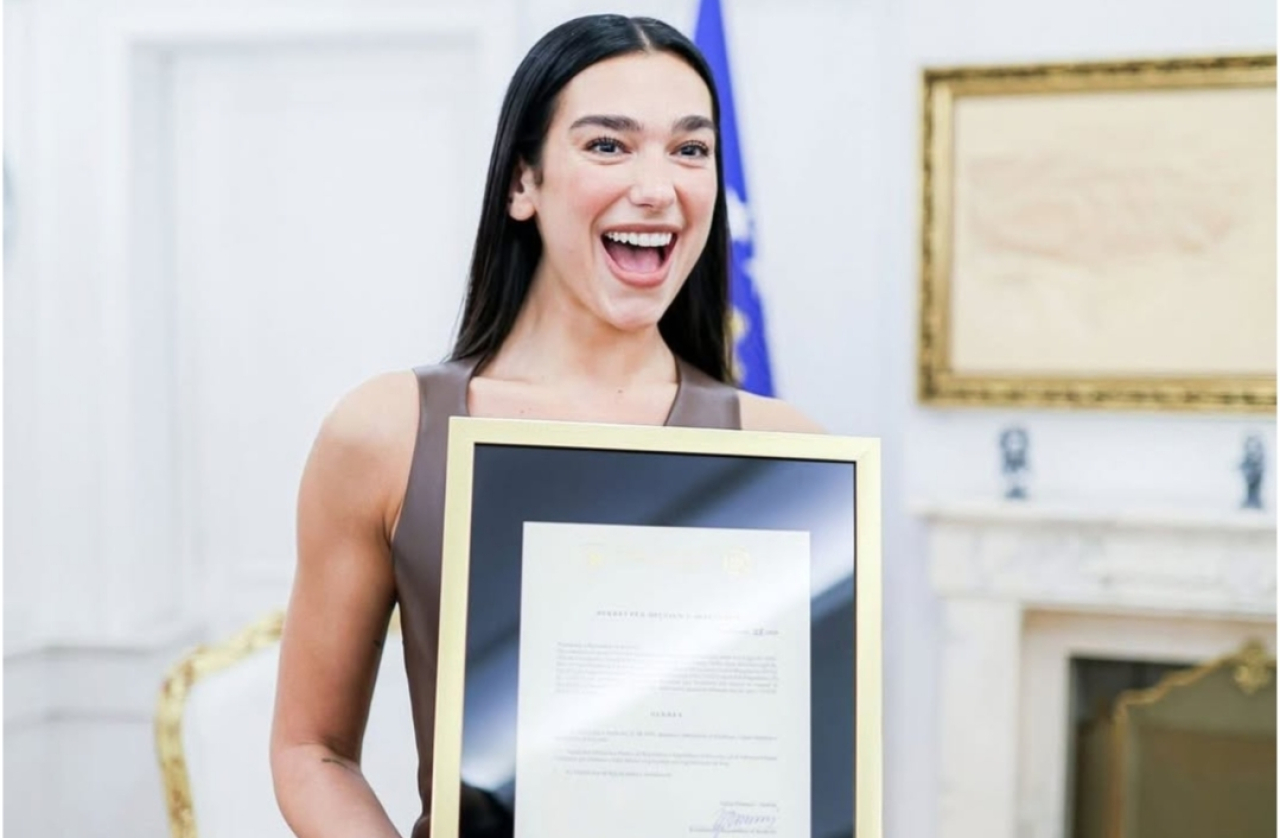 Dua Lipa Dianugerahi Kewarganegaraan Kosovo