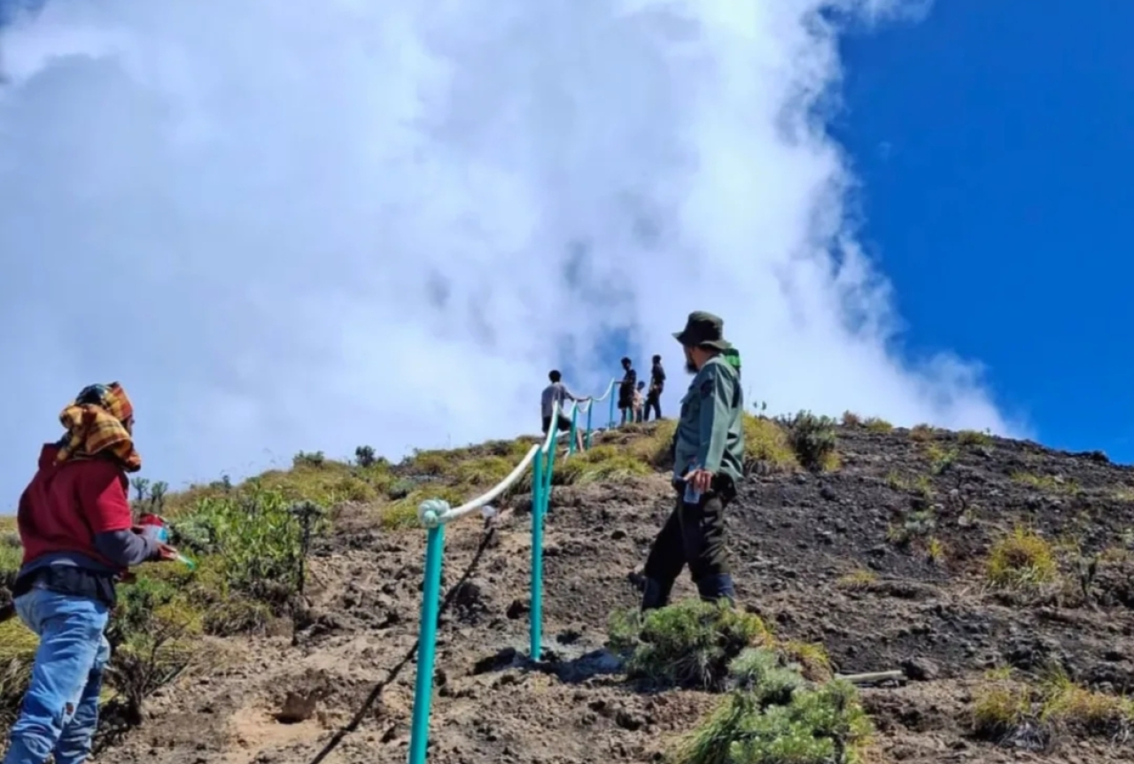 Pendakian Gunung Rinjani Pakai SOP Baru, Mulai Senin 11 Agustus 2025