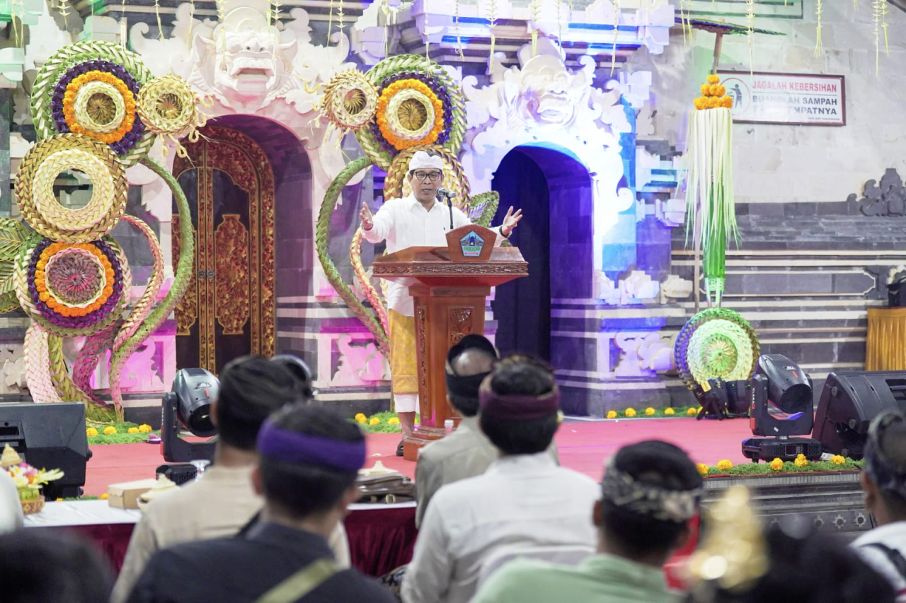 HUT ke-46 STT Widya Dharma Desa Werdi Bhuwana, Bupati Badung Dorong Generasi Muda Banjar Sayan Melestarikan Budaya