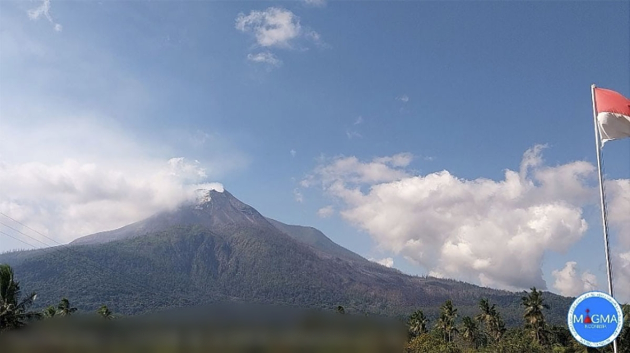 Gunung Lewotobi Laki-Laki Erupsi, Status Naik Jadi Awas