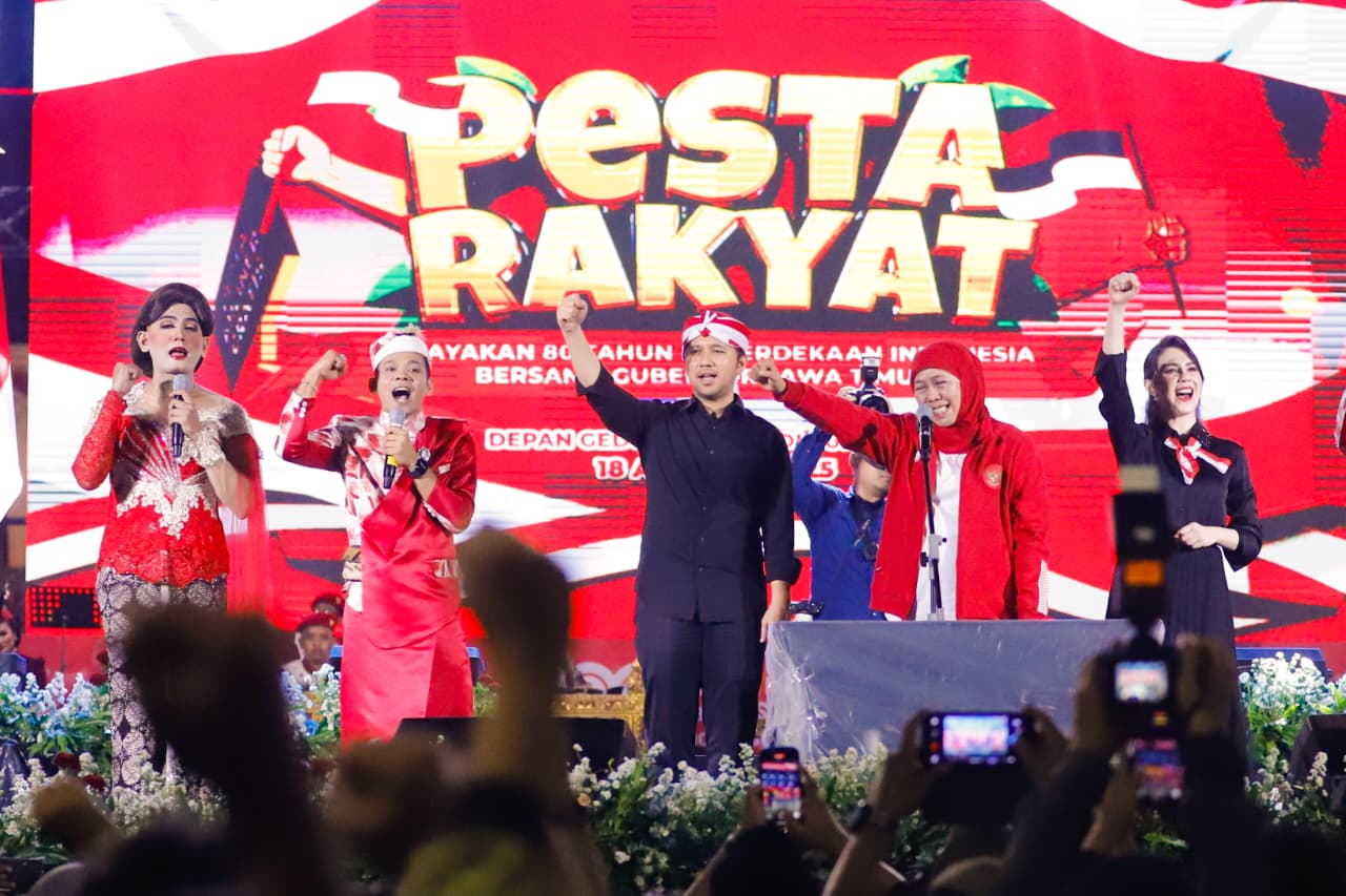 Puluhan Ribu Masyarakat Jatim Meriahkan Pesta Rakyat HUT ke-80 Kemerdekaan RI Bersama Gubernur Khofifah dan Wagub Emil