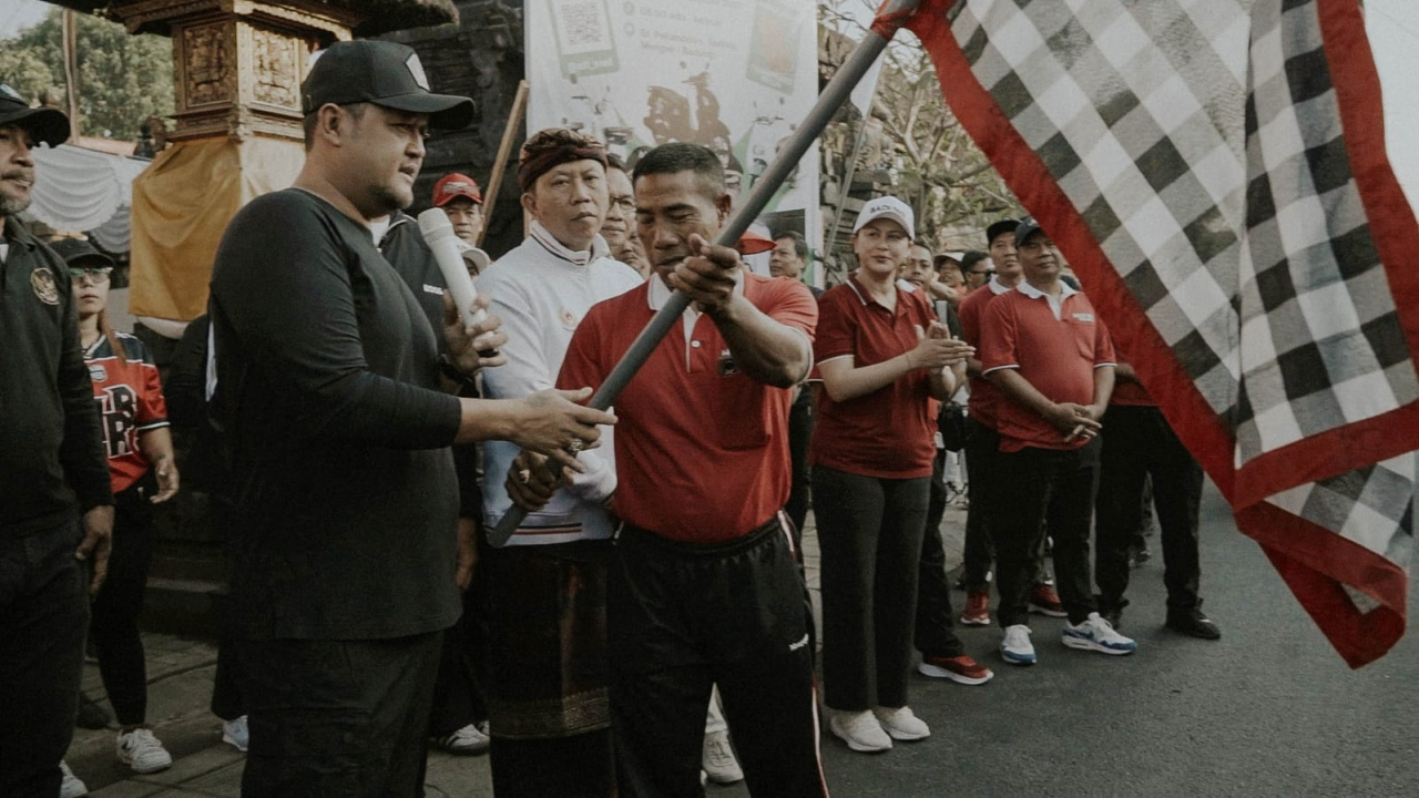 Wabup Badung Hadiri Jalan Sehat di Desa Adat Sading
