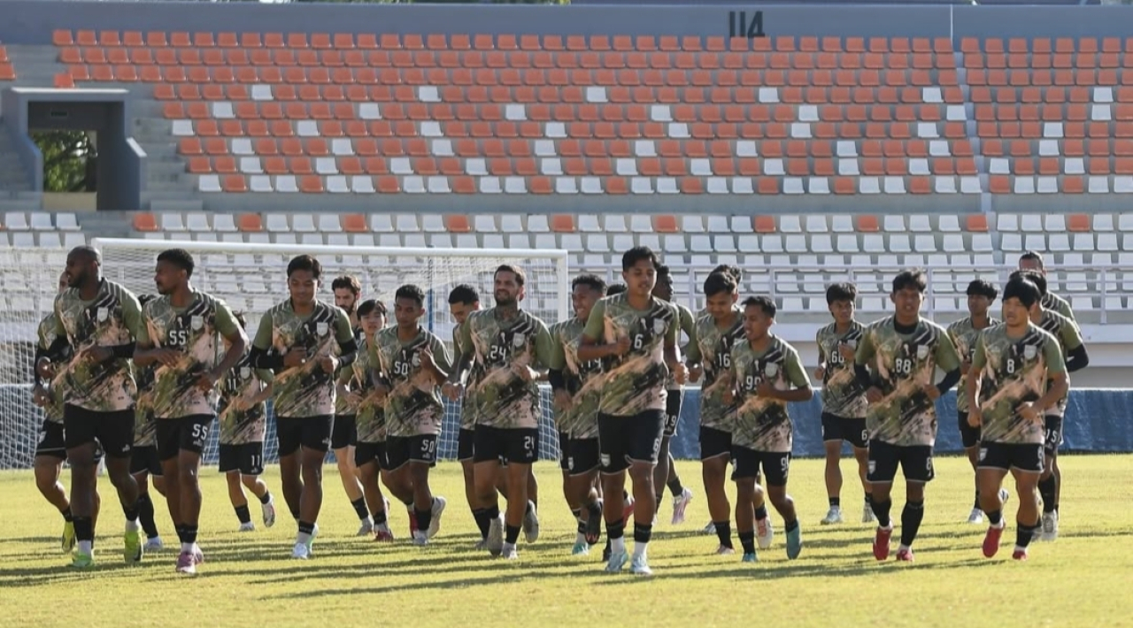 Laga Persib Vs Borneo FC di Stadion GBLA Ditunda
