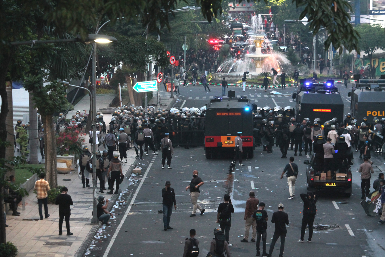 Gedung Negara Grahadi Jadi Sasaran Demo Anarkis