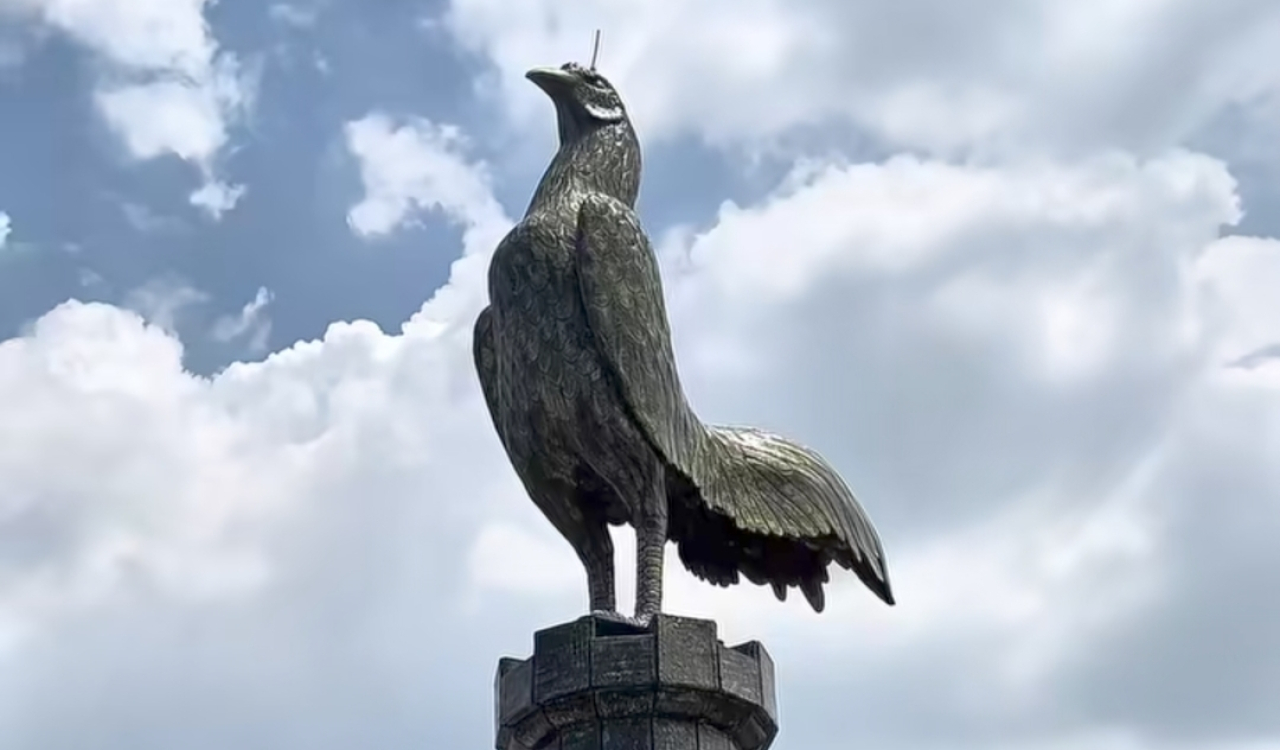 Monumen Ayam Jago di Surabaya, Simbol Perjuangan Raden Sawunggaling