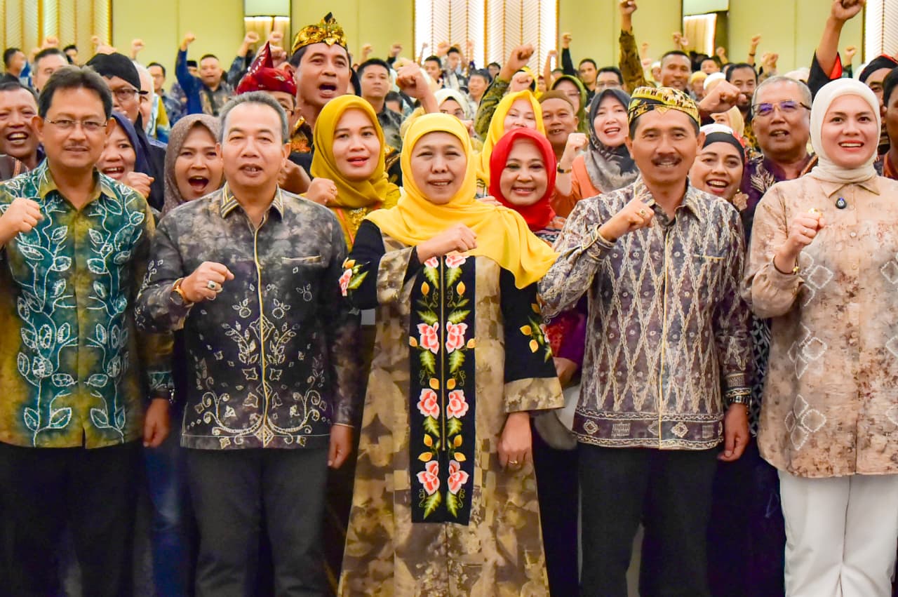Gubernur Khofifah Indar Parawansa menghadiri silaturahmi masyarakat Kalimantan Selatan asal Jawa Timur. (Foto: Istimewa)
