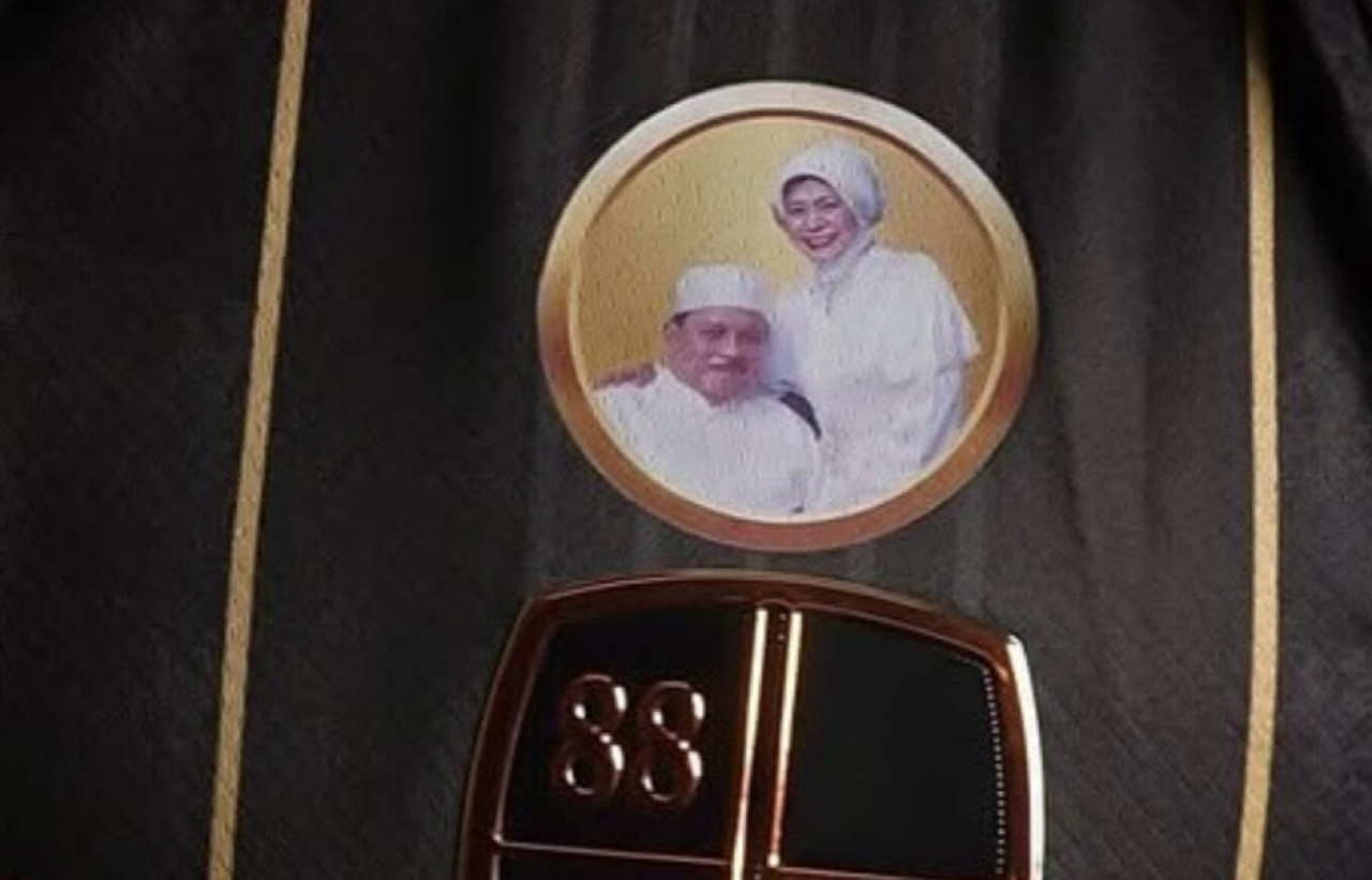 Ada foto pendiri Barito Putera di jersey baru. (Foto: Instagram)