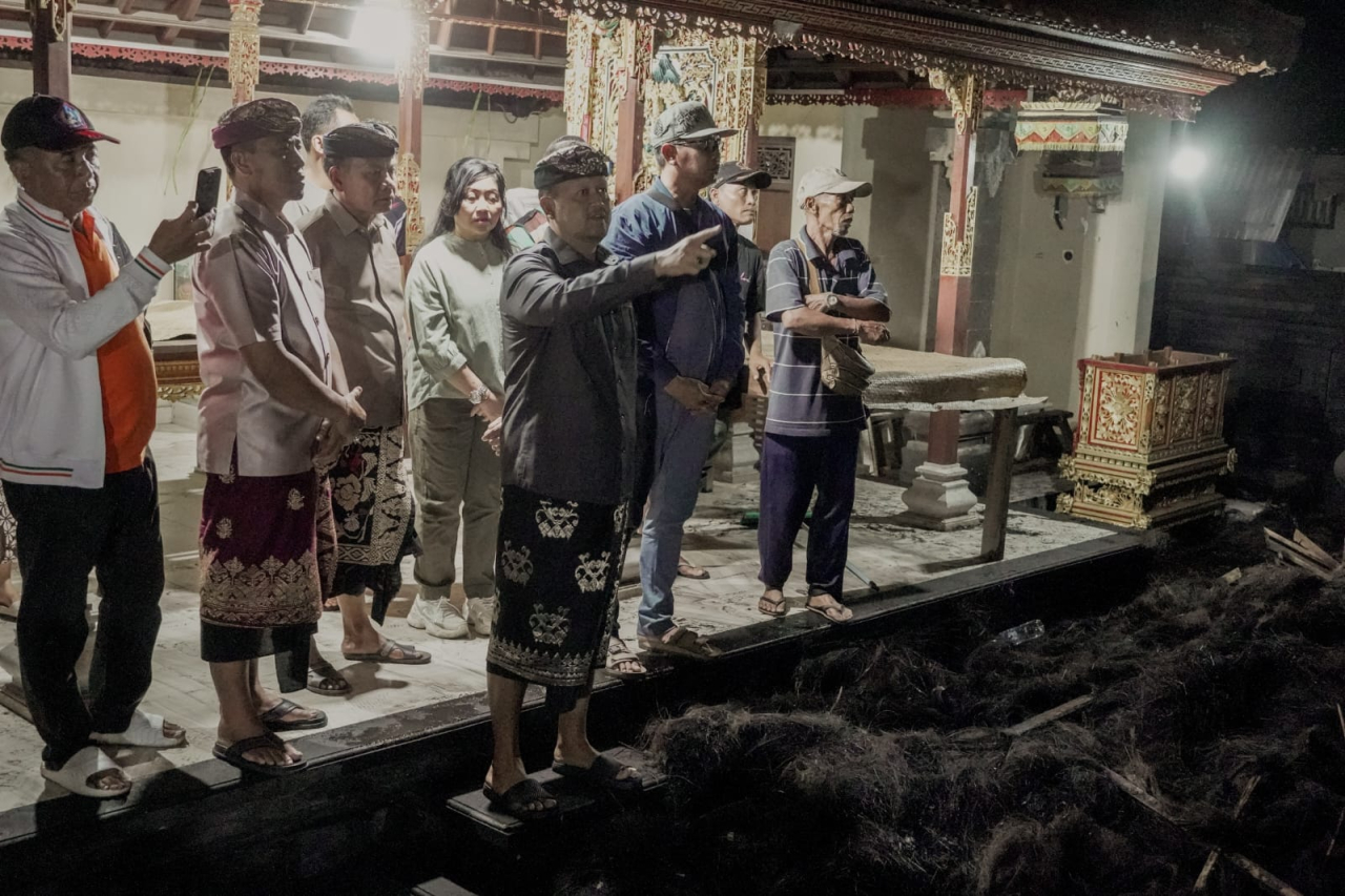 Wabup Badung Tinjau Lokasi Kebakaran di Banjar Padang Kerobokan