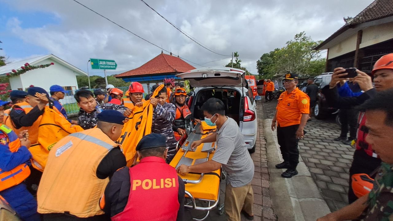 Hari ke-2 Operasi Usai Dilanda Hujan, Tim SAR Bali Temukan 4 Jenazah di Muara Tukad Badung