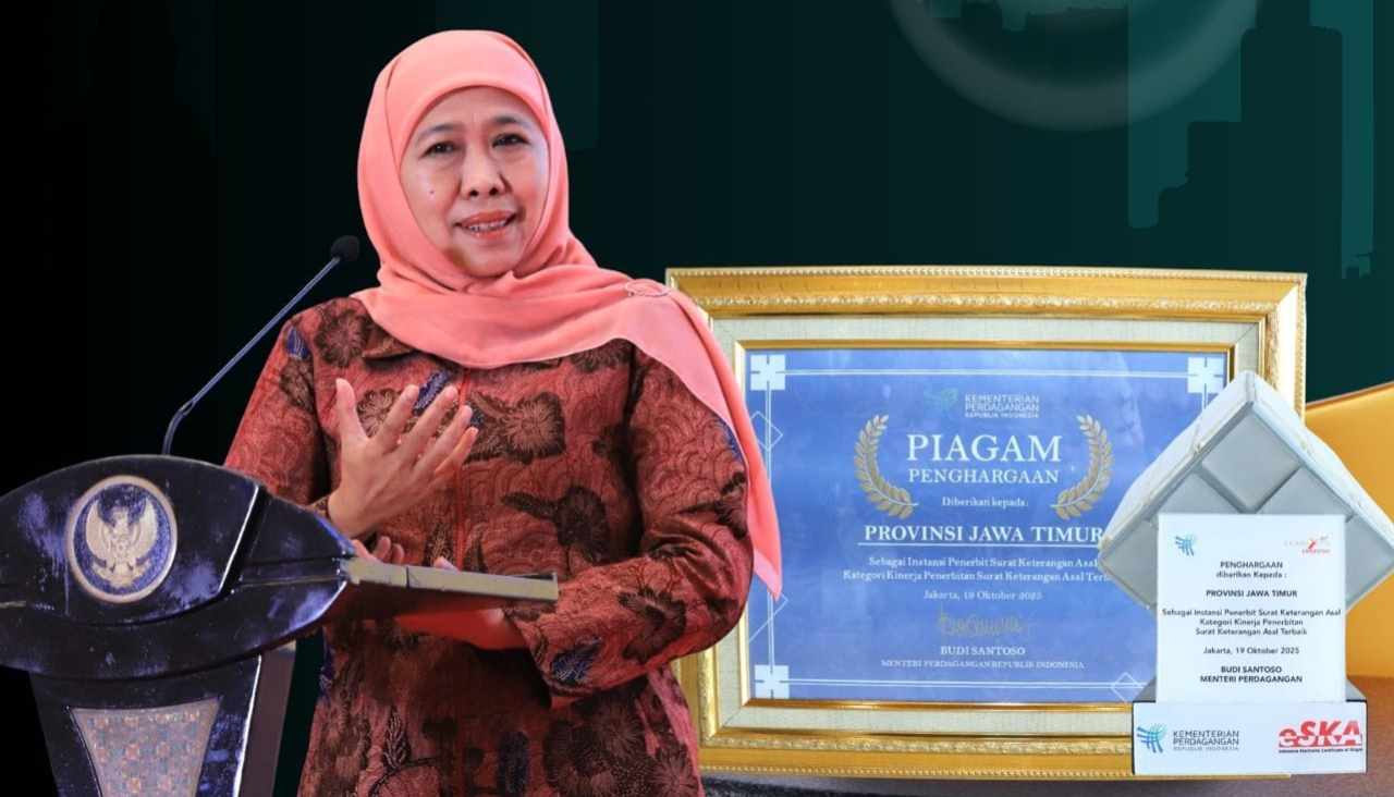 Pemprov Jatim meraih penghargaan Instansi Penerbit Surat Keterangan Asal (IPSKA) Award 2025 dari Kementerian Perdagangan RI. (Foto: Istimewa)