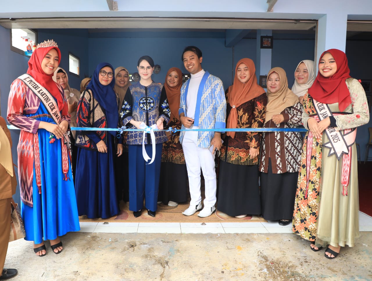 Arumi Bachsin Resmikan Glory of Batik Gallery dan Luncurkan Kurikulum Batik