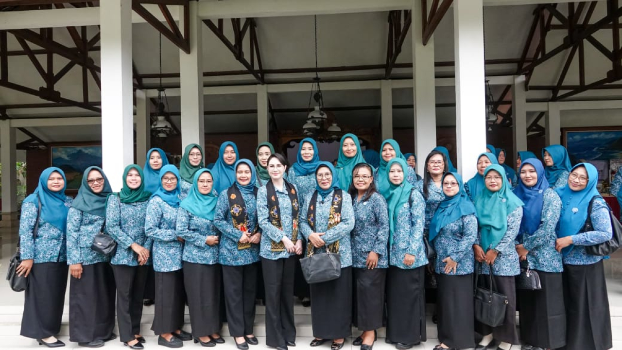 Ketua TP PKK Jatim Arumi Bachsin Dorong Digitalisasi Gerakan PKK, dari Dasa Wisma hingga Kabupaten/ Kota