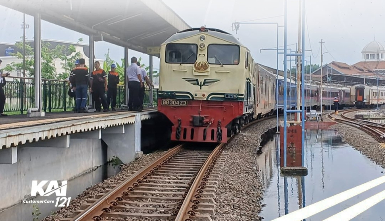Daftar 17 Rute Kereta Api Diputar Imbas Banjir di Semarang