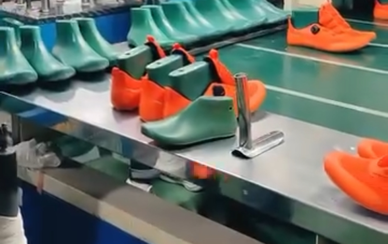 Viral Kabar PHK 3.000 Karyawan Pabrik Sepatu di Tangerang