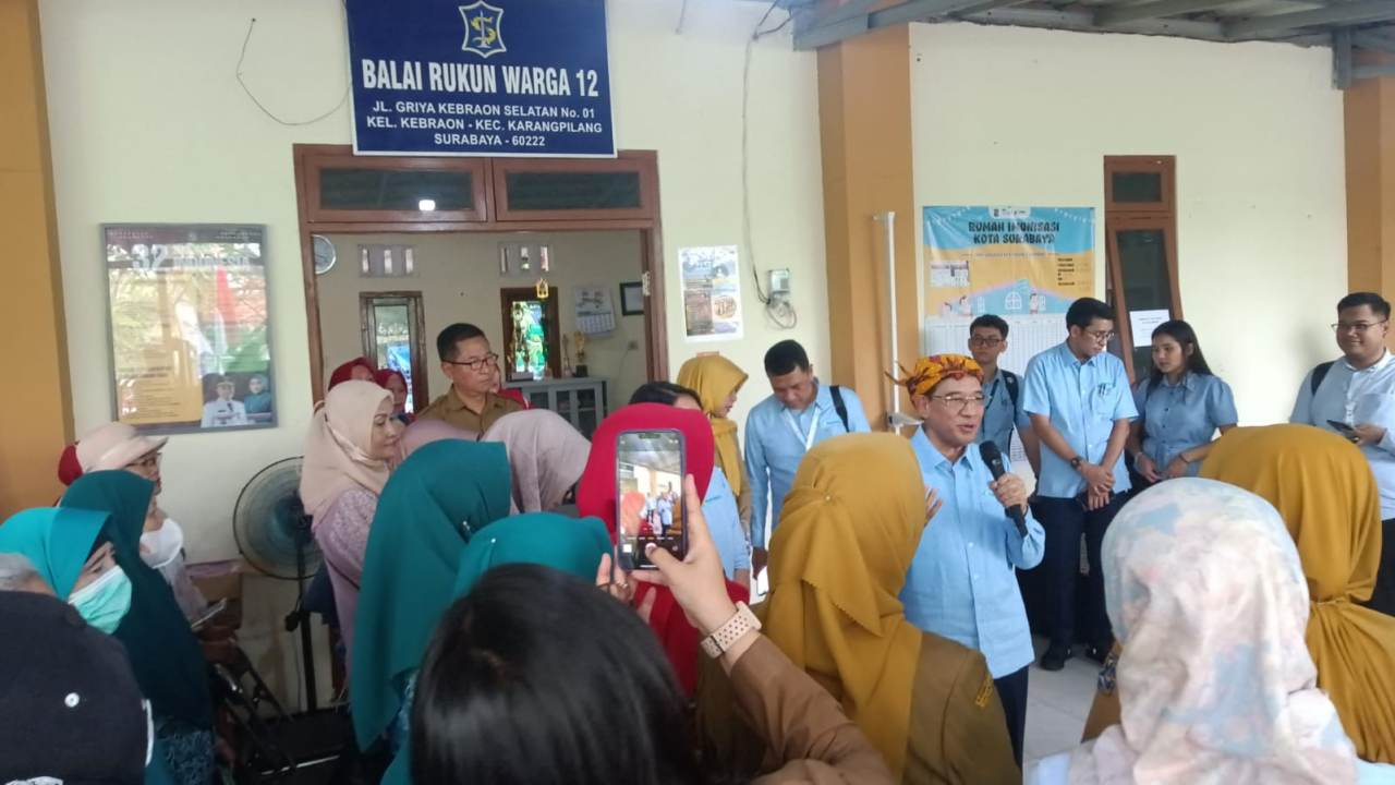 Bahas Pencegahan Penyakit Paru di Permukiman Padat, Wamenkes RI Kunjungi Puskesmas Kedurus dan Balai RW 12 Kebraon