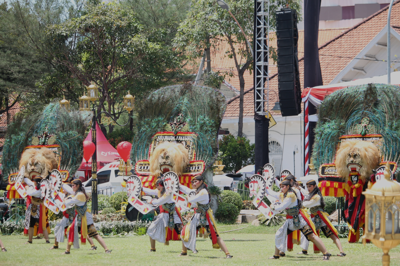 HUT Jatim Ke-80: Melaju Bersama Untuk Indonesia Maju, Menuju Gerbang Nusantara Baru
