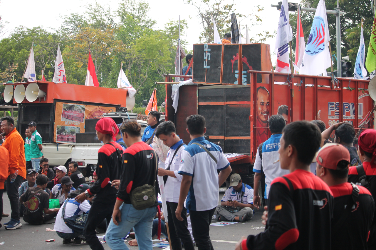 Demo Buruh Serentak 30 Oktober di Surabaya, Antara Tuntutan dan Kebijakan Negara