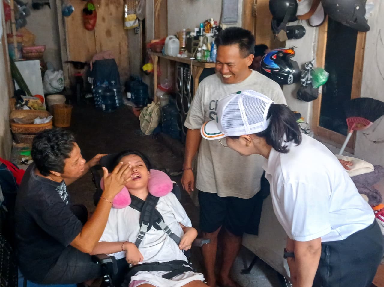 Ketua TP PKK Badung, Rasniathi Adi Arnawa menggelar acara Temu Wirasa bersama pengurus, anggota PKK, dan kader Posyandu se-Desa Dalung, Minggu (2/11/2025). (Foto: Istimewa)