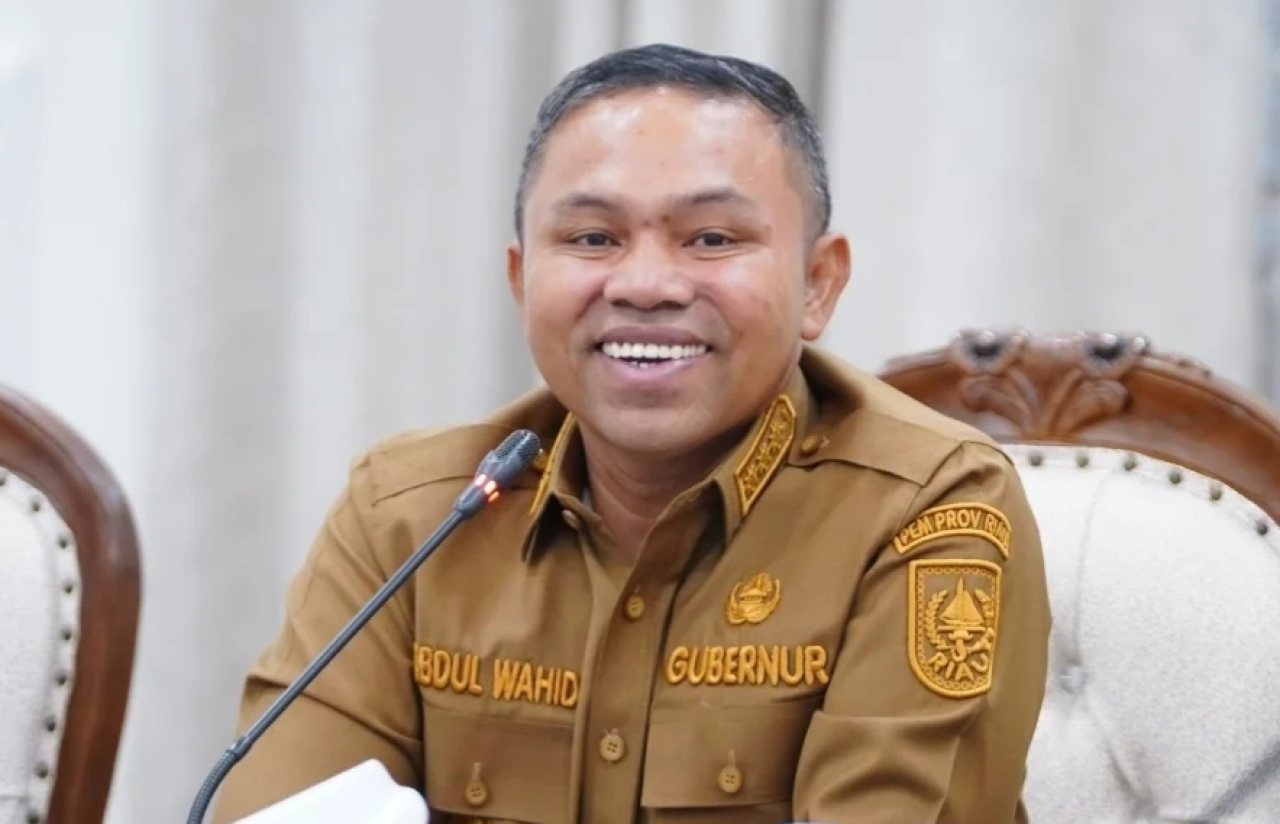 Gubernur Riau Cs Diboyong KPK ke Jakarta Hari Ini