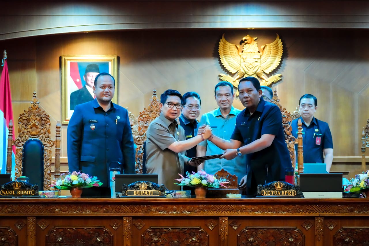 Rapat Paripurna Pandangan Umum Fraksi-fraksi, Bupati Adi Arnawa Apresiasi Masukan Fraksi DPRD Badung