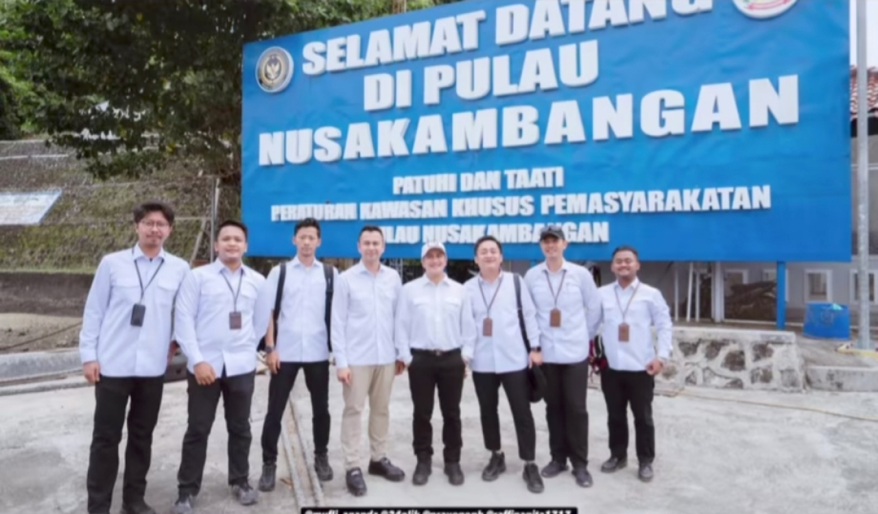 Utusan Khusus Presiden Bidang Pembinaan Generasi Muda dan Pekerja Seni, Raffi Ahmad kunjungan ke Lapas Nusakambangan. (Foto: Instagram @raffinagita1717)