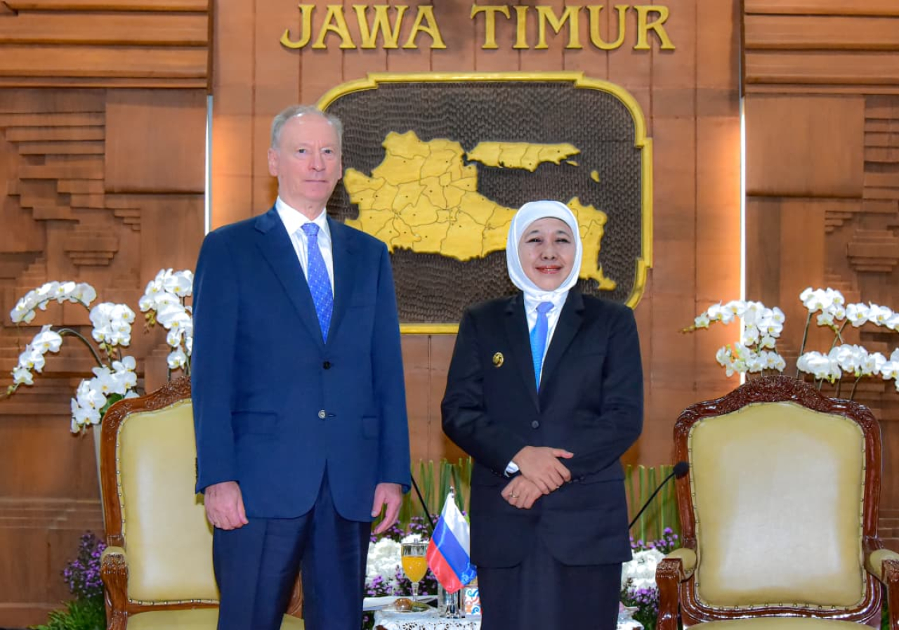 Gubernur Khofifah Sambut Penasihat Presiden Federasi Rusia, Bahas Peluang Kolaborasi Strategis Maritim dan Pendidikan
