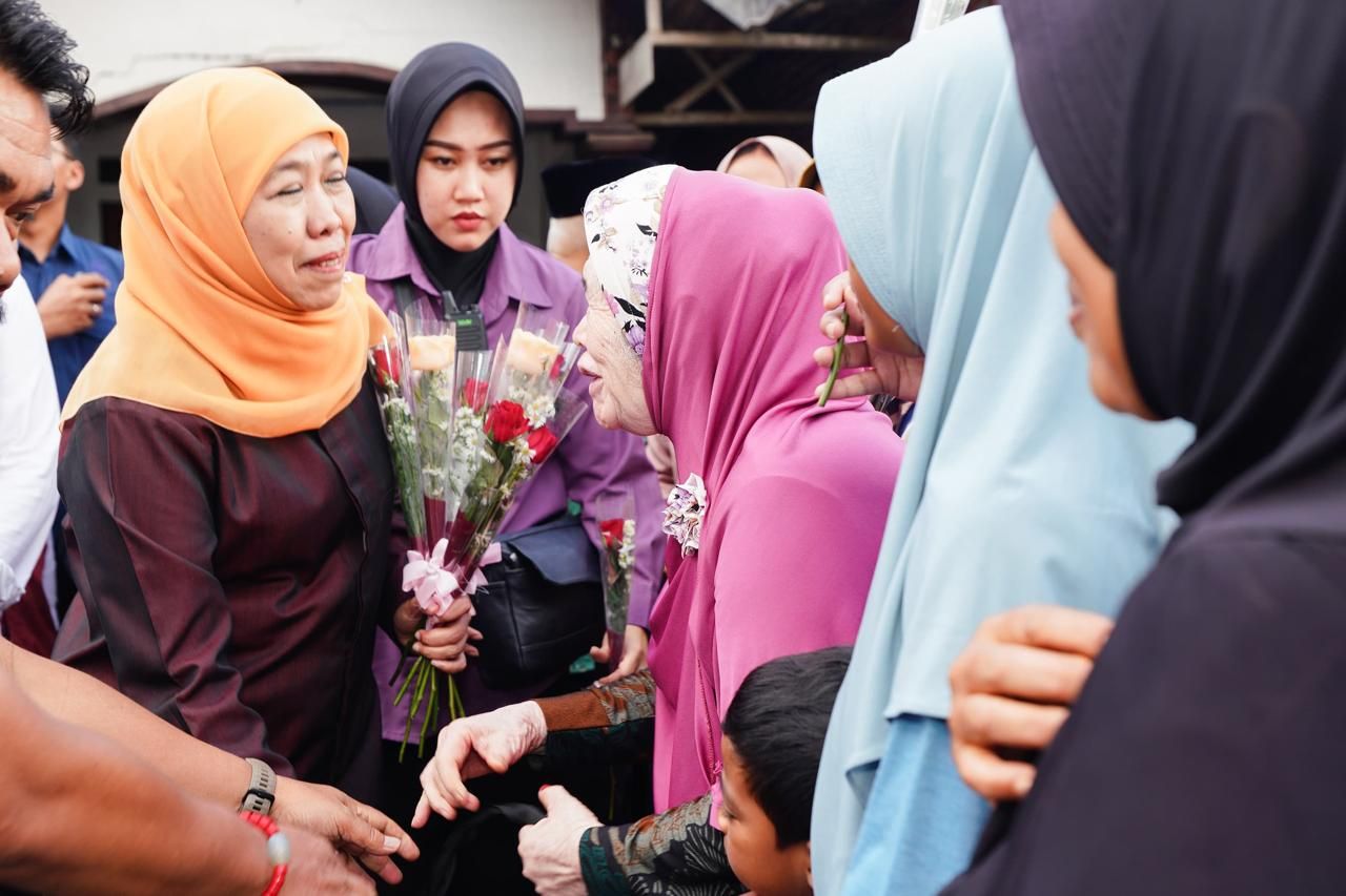 Gubernur Jatim disambut oleh letusan warga Dusun Sumbul, Malang